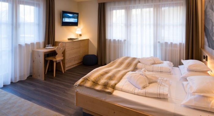 Hotel Somont, Selva & S.Cristina ski chalet, image 3
